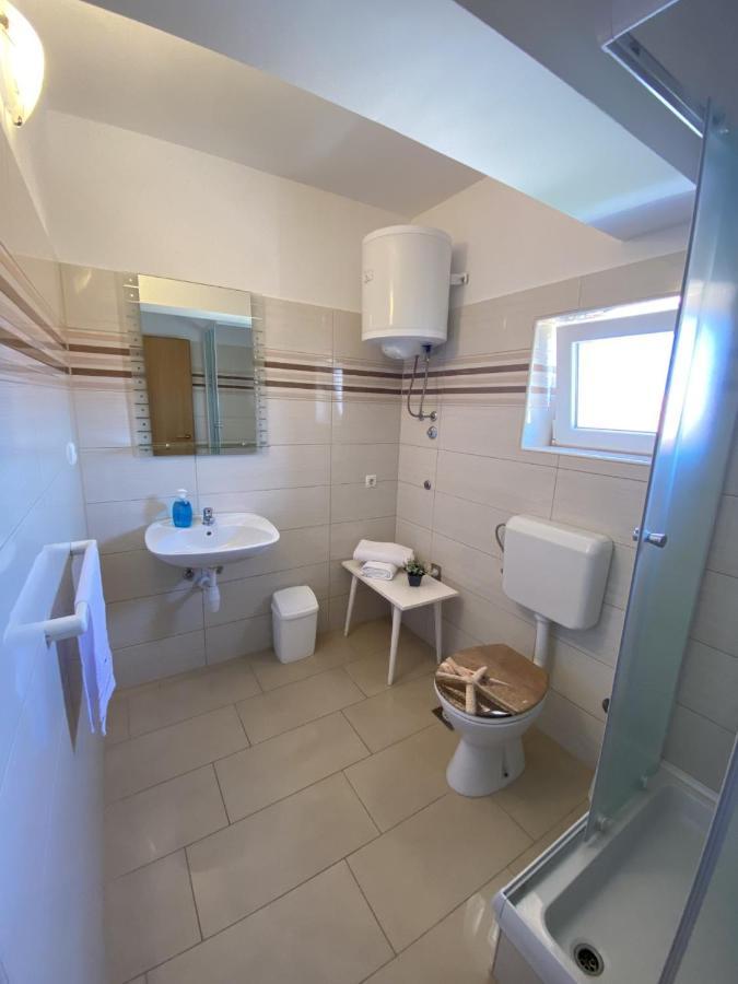 Apartments Zvonimir Privlaka  Exterior foto